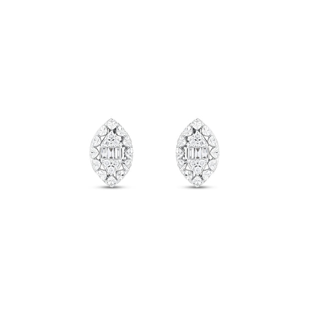 0.15 Karat Pırlantalı Baget Küpe
