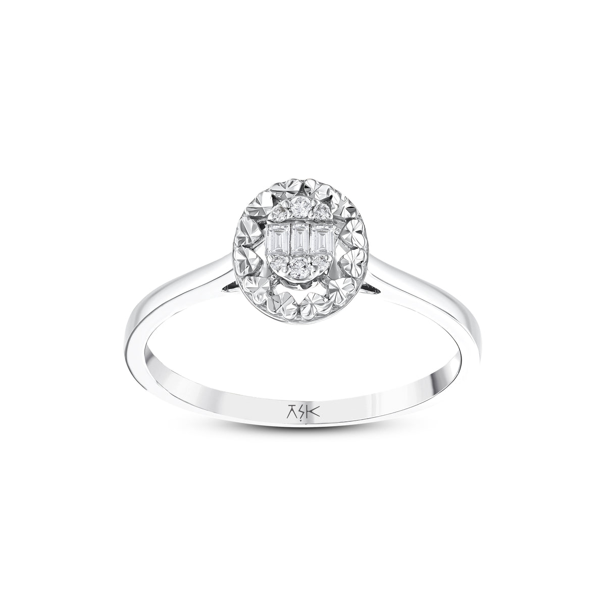 0.11 Karat Pırlantalı Oval Baget Yüzük