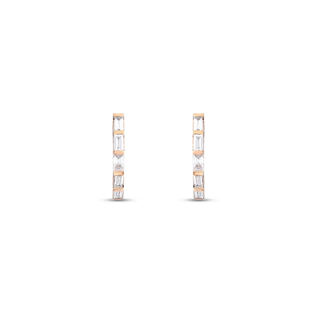 0.25 Karat Pırlantalı Baget Küpe