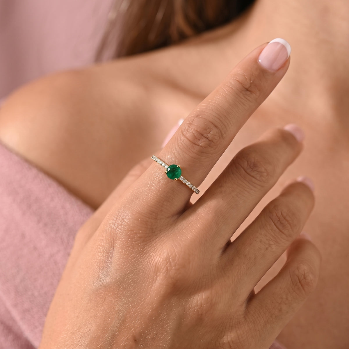0,51 Karat Pırlantalı Zümrüt Yüzük